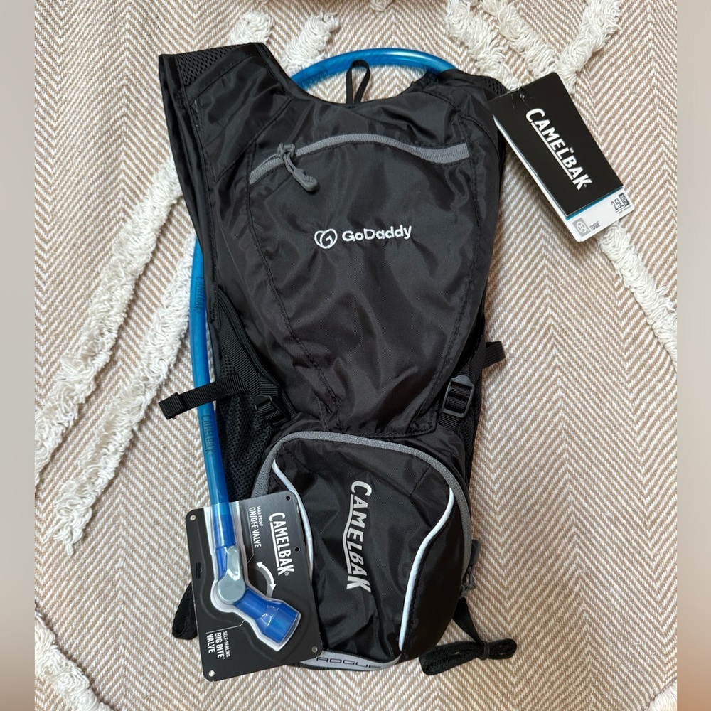 NWT Camelbak Rogue bag